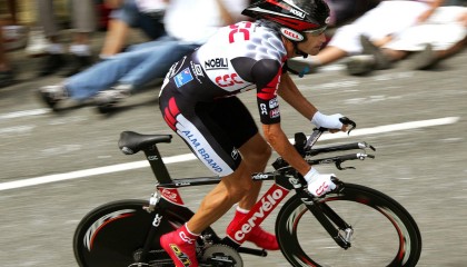 开云官网-太阳打穿魔术，世界排名争夺战中的光与影